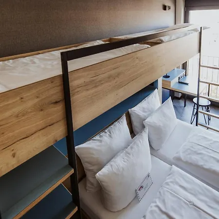 Schulz At The East Side Gallery 3* Berlin