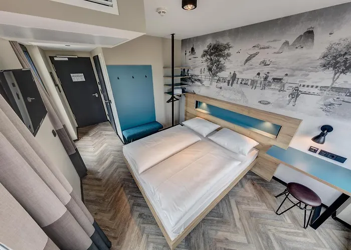 Hotel Schulz At The East Side Gallery 3*