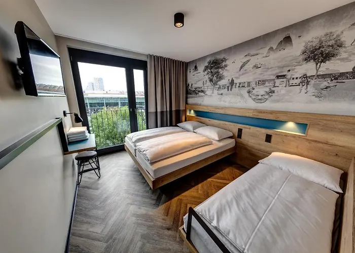 Hotel Schulz At The East Side Gallery Berlin