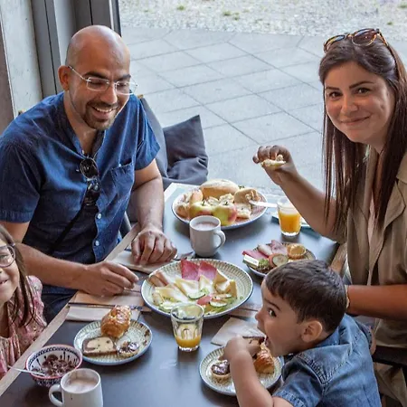 Schulz At The East Side Gallery Berlin