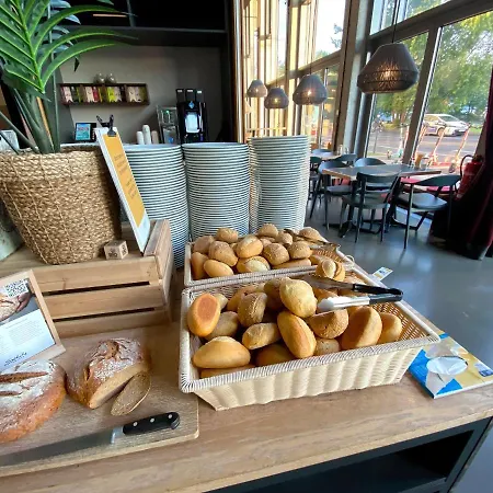 Schulz At The East Side Gallery Hotel 3*