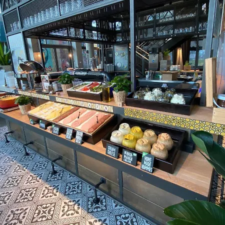 Hotel Schulz At The East Side Gallery 3*