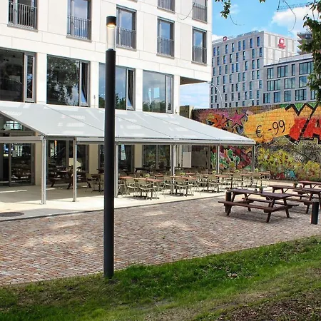 Schulz At The East Side Gallery 3*