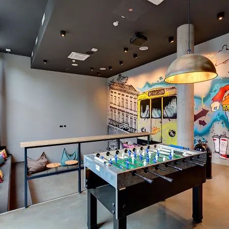 Schulz At The East Side Gallery