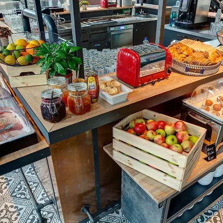 מלון Schulz At The East Side Gallery 3*