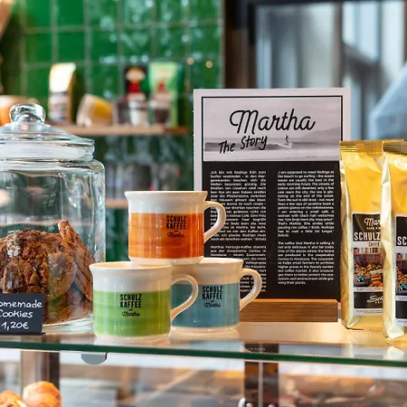 Schulz At The East Side Gallery 3*