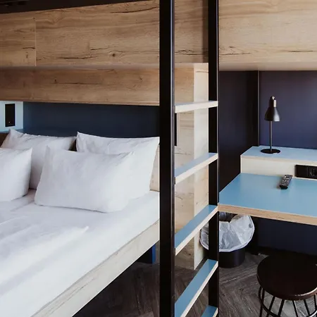 Schulz At The East Side Gallery Hotel Berlín