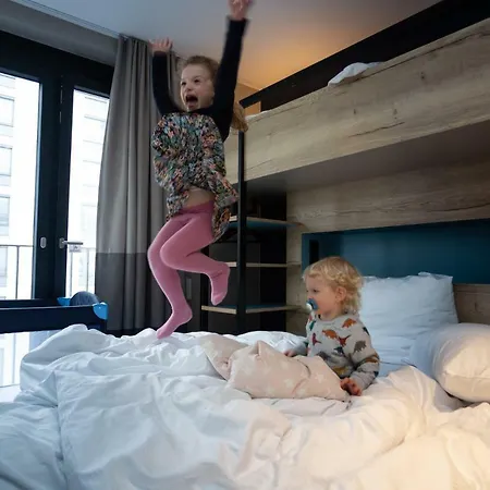 Schulz At The East Side Gallery Hotel Berlin