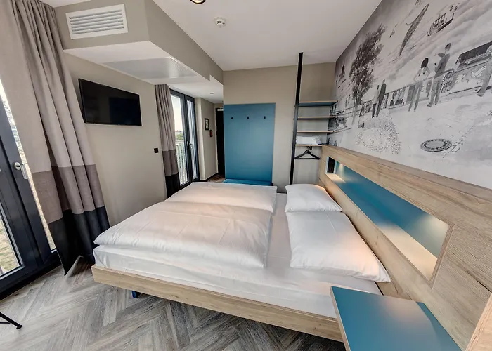 Отель Schulz At The East Side Gallery Берлин