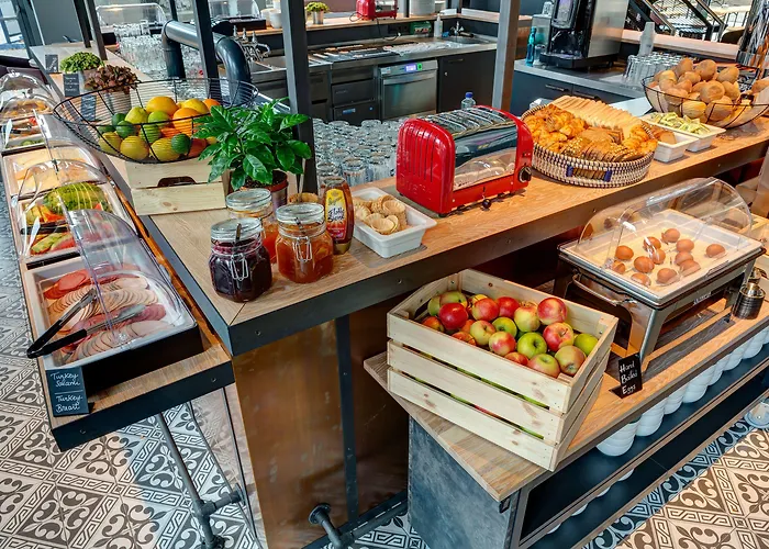 Hotel Schulz At The East Side Gallery 3*