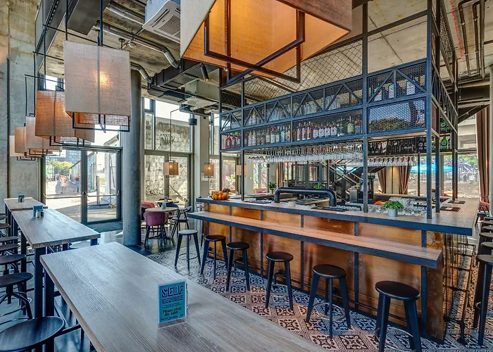 Schulz At The East Side Gallery