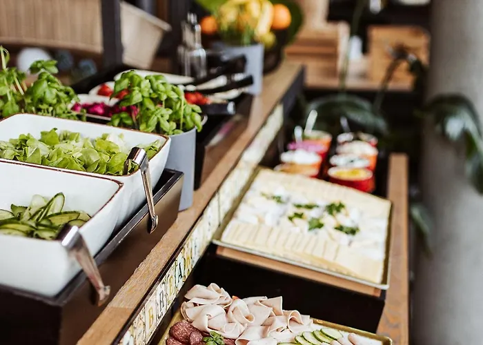 Hotel Schulz At The East Side Gallery 3*