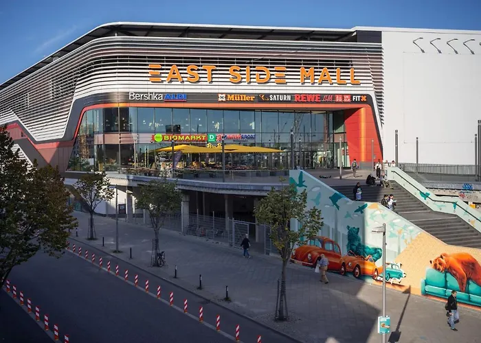 Hotel Schulz At The East Side Gallery