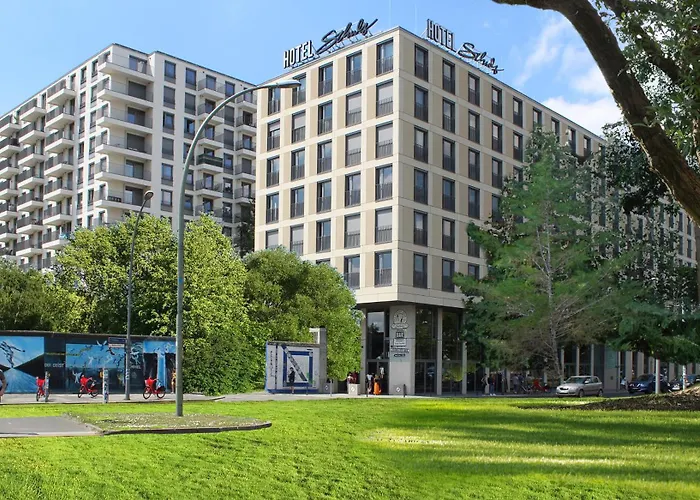 Hotel Schulz At The East Side Gallery