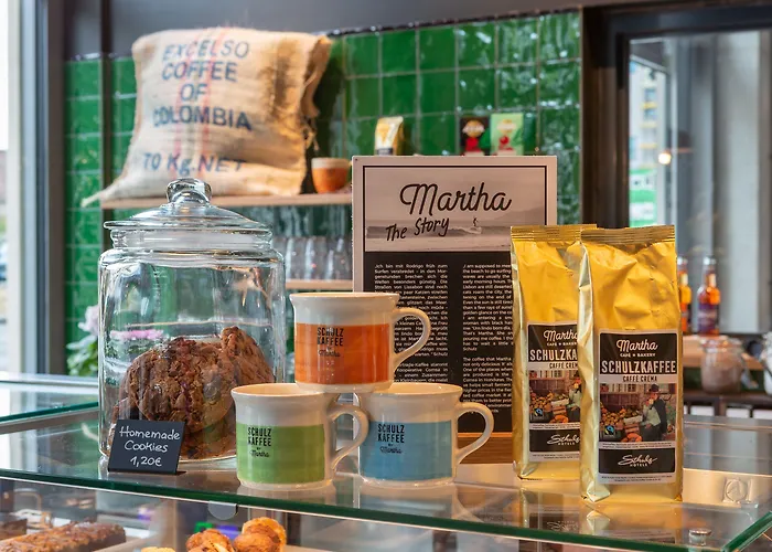 Schulz At The East Side Gallery Hotel Berlino