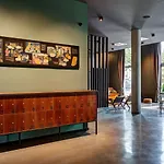 호텔 슐츠 월 앳 이스트 사이드 갤러리 베를린