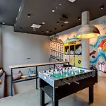 슐츠 월 앳 이스트 사이드 갤러리