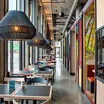 슐츠 월 앳 이스트 사이드 갤러리 3*