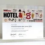 슐츠 월 앳 이스트 사이드 갤러리 3* 베를린