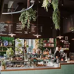 호텔 슐츠 월 앳 이스트 사이드 갤러리 3*