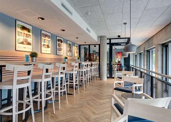 ホテル シュルツ ウォール アット ジ イースト サイド ギャラリー 3*