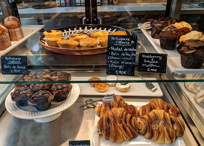 ホテル シュルツ ウォール アット ジ イースト サイド ギャラリー