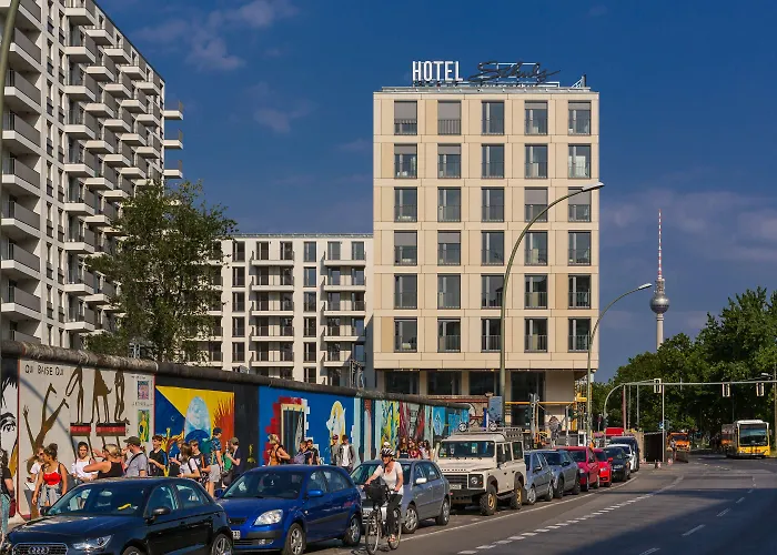 슐츠 월 앳 이스트 사이드 갤러리 3*