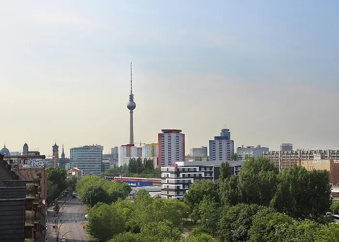 シュルツ ウォール アット ジ イースト サイド ギャラリー