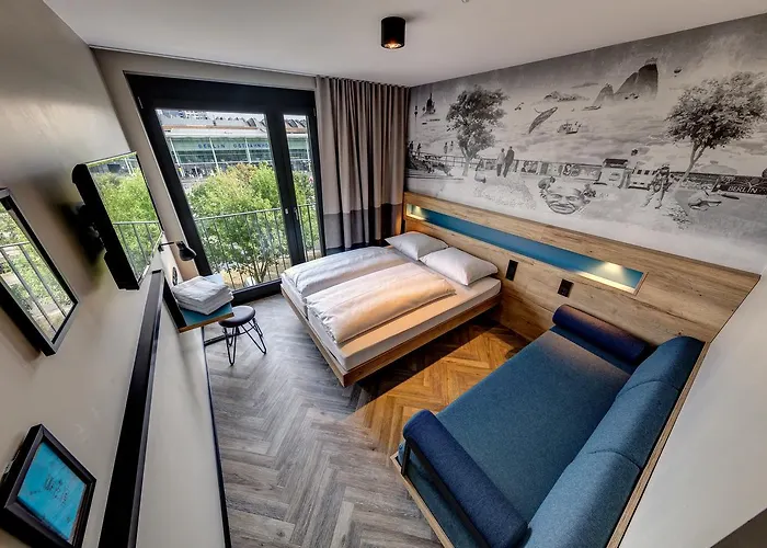 슐츠 월 앳 이스트 사이드 갤러리